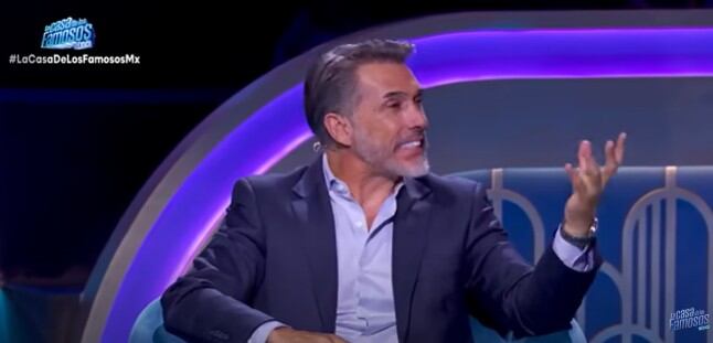 Sergio Mayer defendió que en el contexto del reality, los habitantes se exponen al intercambiar información personal. (Captura de pantalla La Casa de los Famosos México)