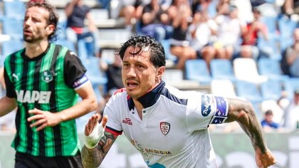 Gianluca Lapadula salvó al Cagliari del descenso en Serie A: definición impecable de penal en último minuto