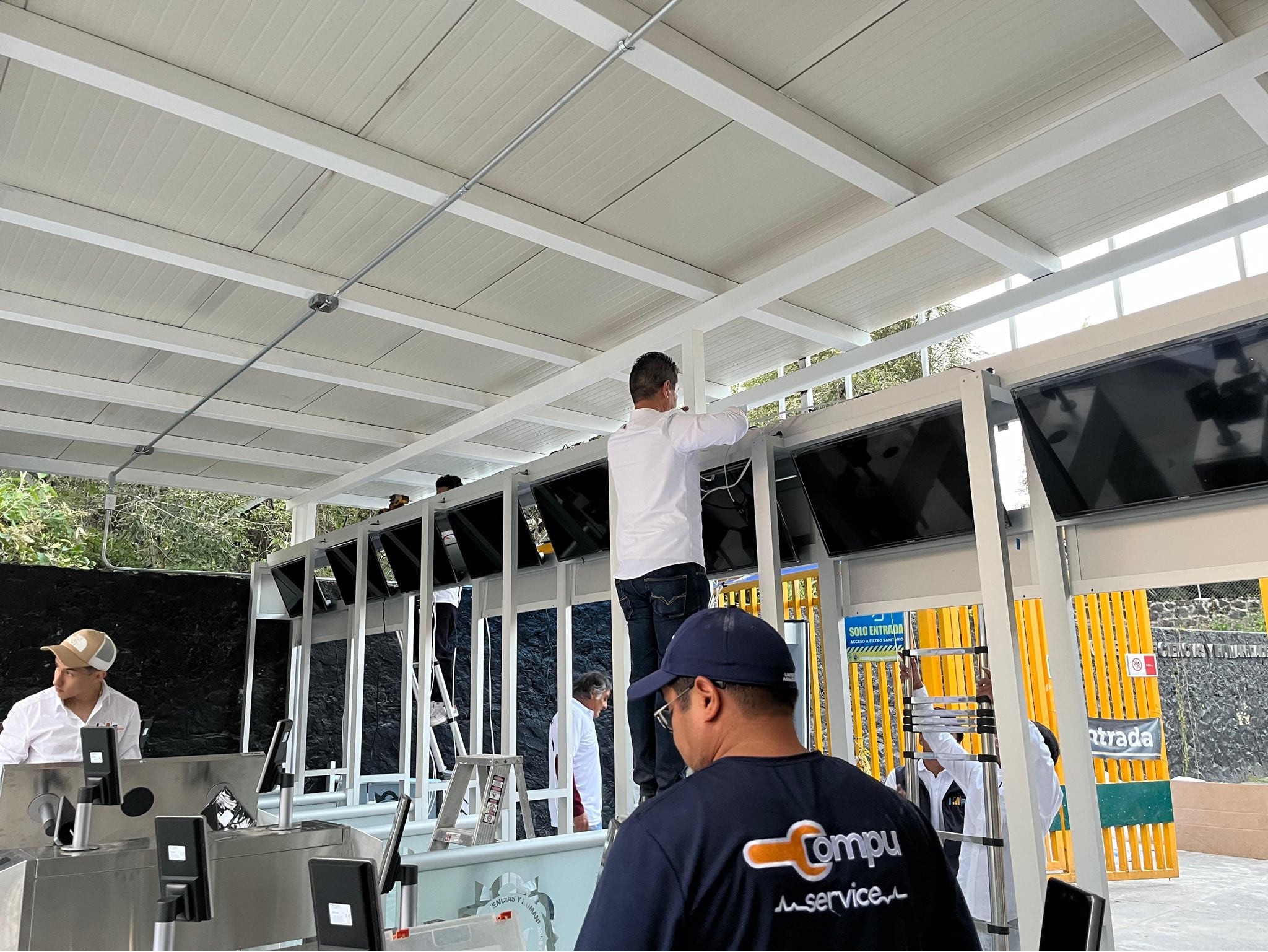 Estos son los nuevos torniquetes de seguridad CCH Sur CRÉDITO: CCH SUR/FB