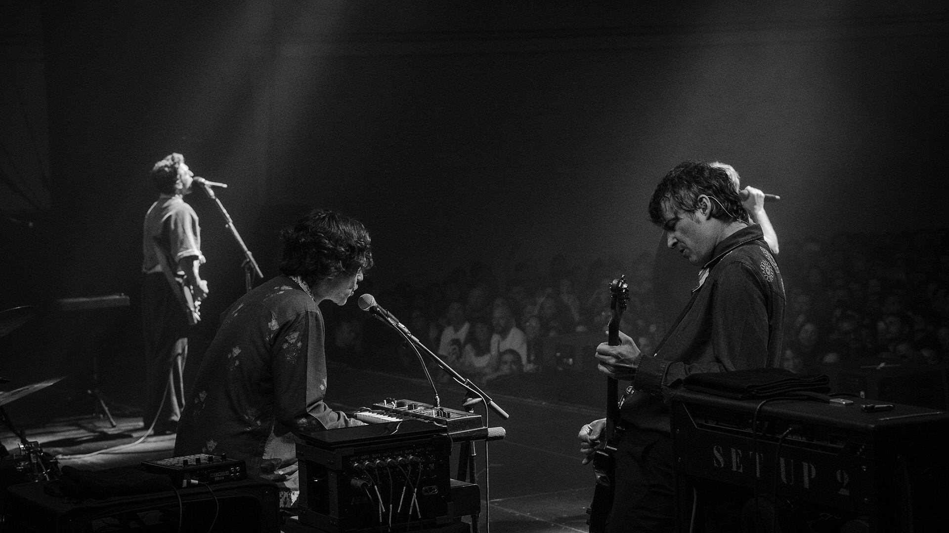 El último concierto de Babasónicos en su gira europea fue en el Palau Saint Jordi de Barcelona, ante 4.000 asistentes (Crédito: @lonajulian)