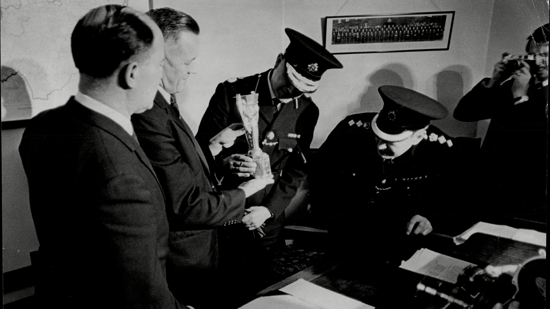La Copa Jules Rimet en manos de la Policía de Londres
(Grosby)
