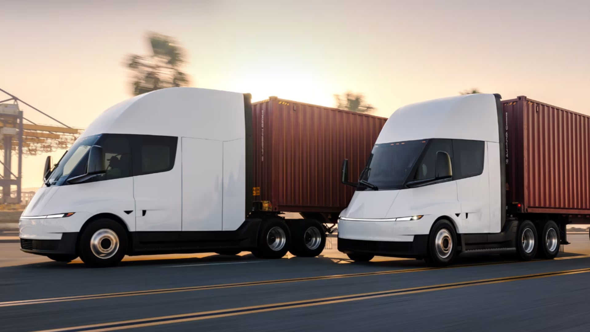 El anuncio llega en un momento en el que el transporte de mercancías sigue siendo uno de los sectores más resistentes a la electrificación.
(Captura Tesla)