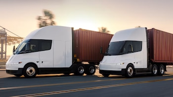 El Tesla Semi llega a Europa casi una década después de su anuncio: todos los detalles