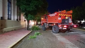Los bomberos estuvieron trabajando en