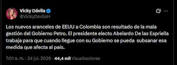 Vicky Dávila cuestionó al Gobierno Petro por los nuevos aranceles de Estados Unidos y aseguró que Abelardo de la Espriella buscará corregir la situación cuando asuma la Presidencia - crédito Vicky Dávila/X