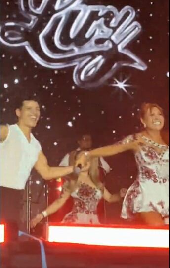 Magaly Medina y María Pía Copello sorprendieron en el aniversario de La Bella Luz