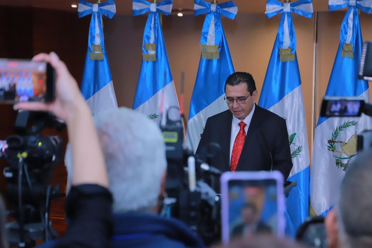García Luna redujo significativamente el esquema de seguridad de la ex fiscal Consuelo Porras Argueta como primer acto de su administración, basándose en criterios objetivos. (Foto cortesía Ministerio Público de Guatemala)