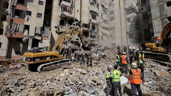 Recuperan los restos de trece personas de entre los escombros tras nuevos ataques de Israel en Líbano