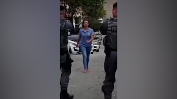 Una mujer armada con un cuchillo fue abatida por un policía en una calle de San Pablo