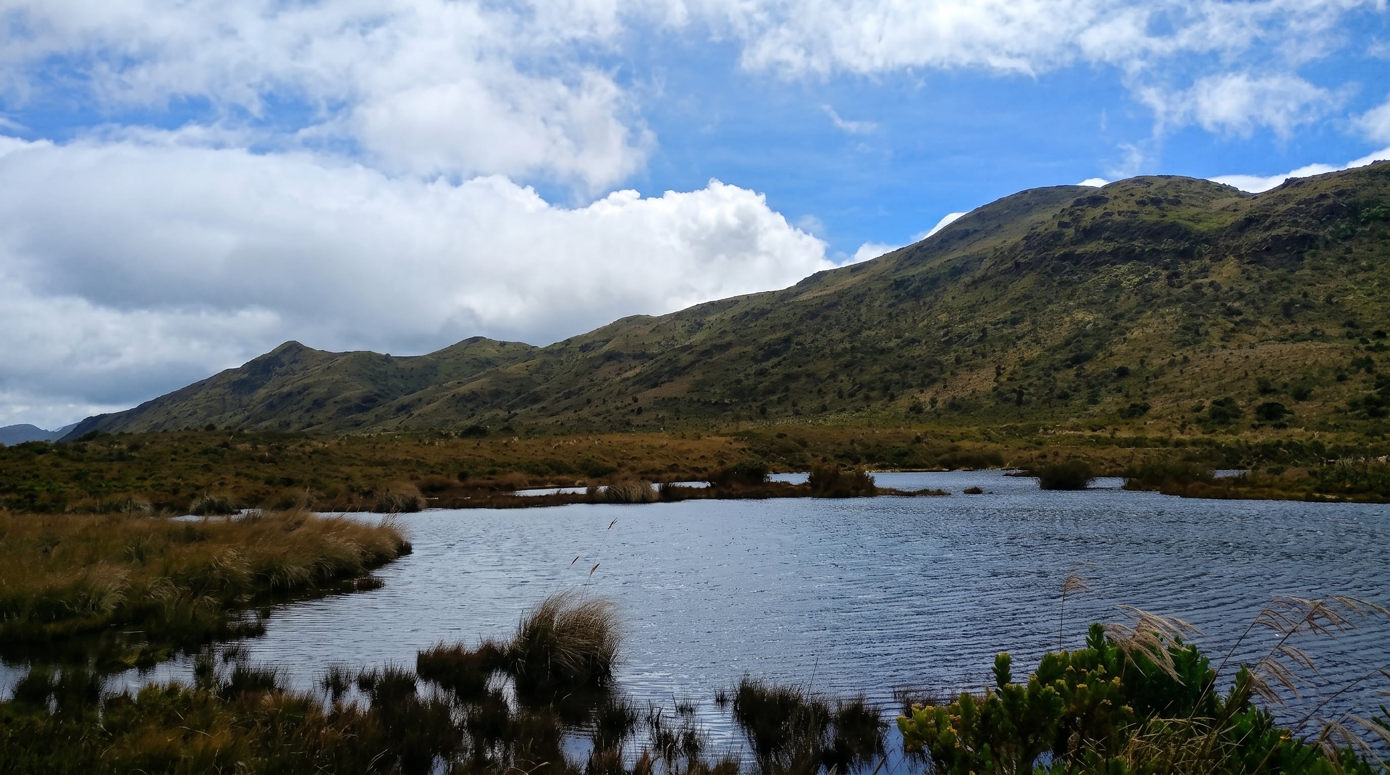 La laguna de Teusacá se sitúa en el Parque Ecológico Matarrendonda y albergó prácticas de agradecimiento a los elementos de la naturaleza - crédito Google Maps