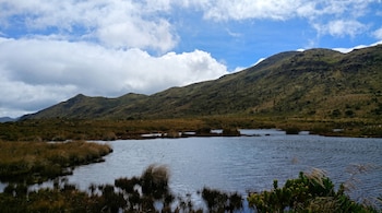 La laguna de Teusacá se sitúa en el Parque Ecológico Matarrendonda y albergó prácticas de agradecimiento a los elementos de la naturaleza - crédito Google Maps