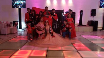 Karol junto a su familia