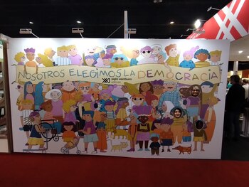 "Democracia", un panel de la