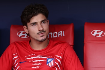 Julián Álvarez se ausentó por tercer día consecutivo de la práctica del Atlético de Madrid y quedó fuera de la nómina (EFE/ Kiko Huesca)