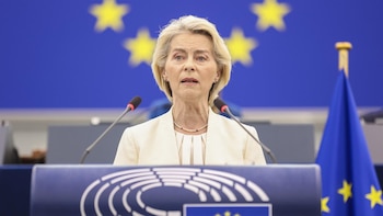 Von der Leyen avisa a Pekín de que usará "todas las herramientas" si el diálogo no reequilibra el comercio