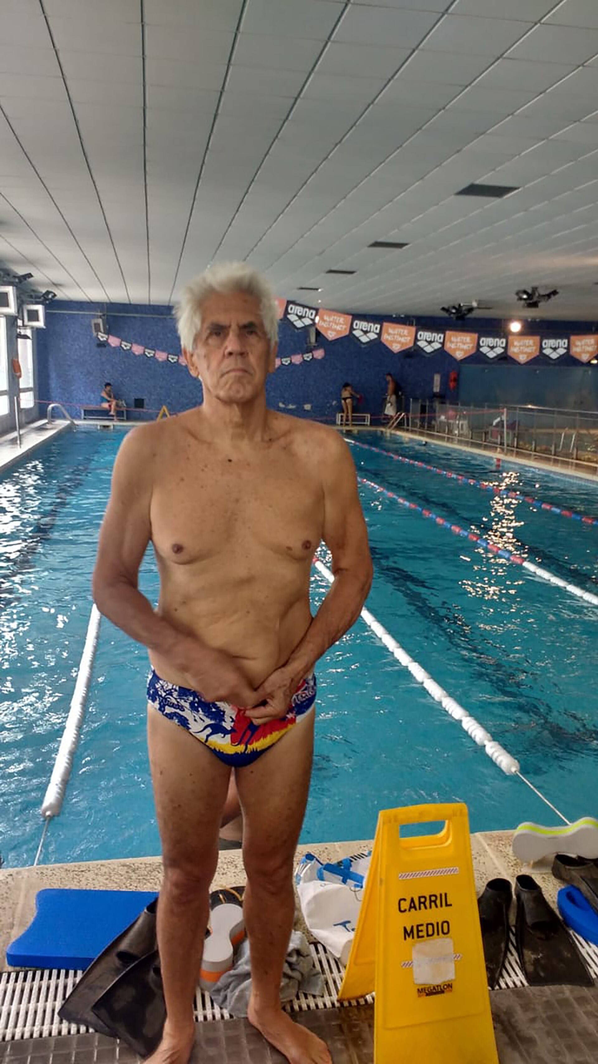 El regreso de Vozzi al waterpolo tras 25 años y su visión sobre salud, pertenencia y alto rendimiento en la adultez.