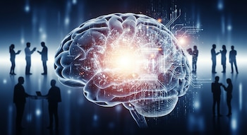 Primer plano de un cerebro humano translúcido e iluminado, con circuitos digitales superpuestos, y siluetas de personas difuminadas en un fondo azul oscuro.