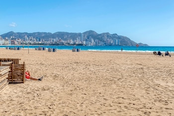 A simple vista, una playa
