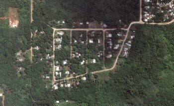 Una imagen satelital muestra casas