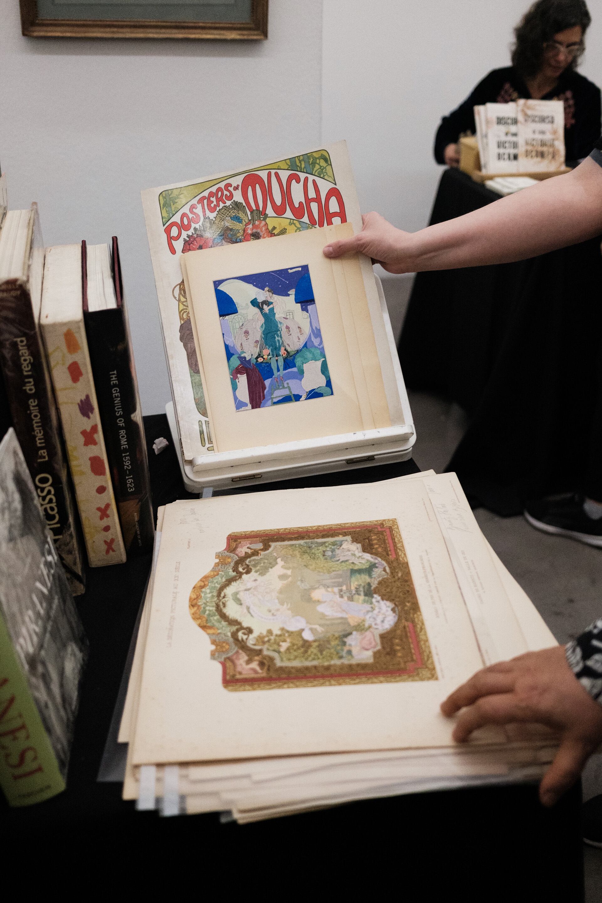 Libreros, editores y curiosos en un encuentro lleno de ejemplares difíciles de encontrar