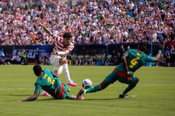 Los anfitriones quieren terminar su preparación ganándole a una de las más grandes potencias del futbol mundial. (AP Foto/Scott Kinser)