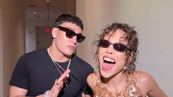 Danna y el Malilla protagonizan divertido baile al ritmo de “Si se acaba el mundo” durante su encuentro en NY