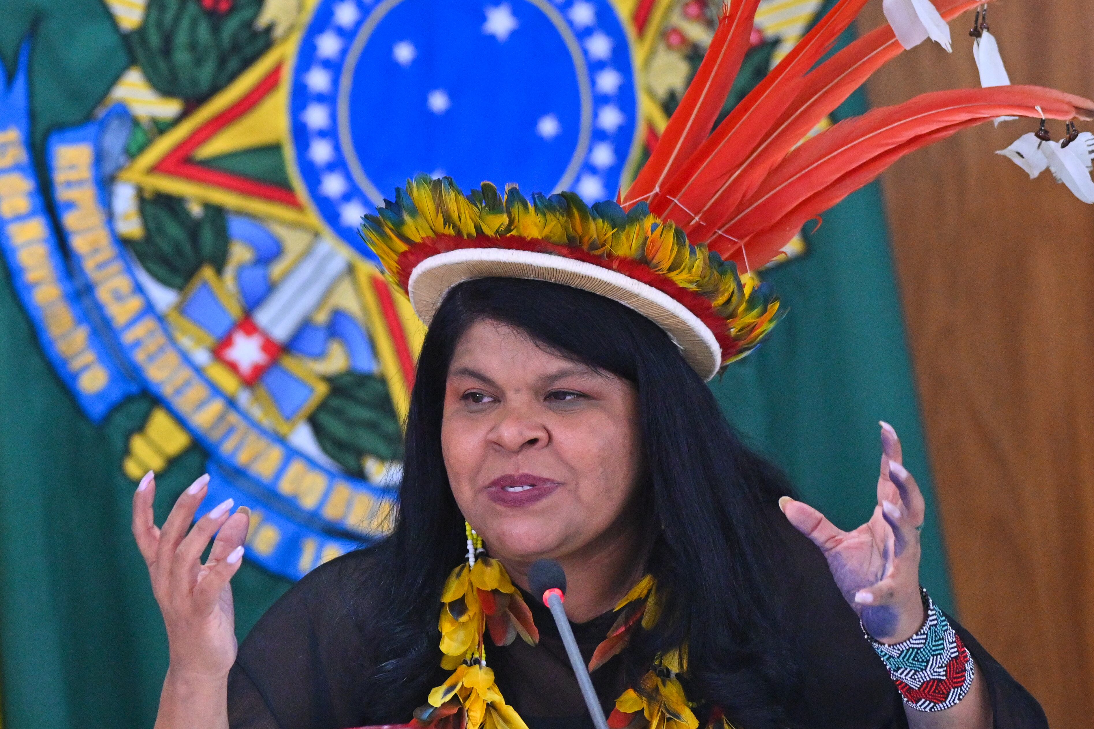 Sonia Guajajara, ministra de los Pueblos Indígenas de Brasil (EFE/ Andre Borges)
