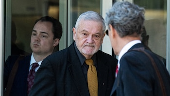 David Morens, exasesor de Anthony Fauci en el NIAID, se declaró culpable de conspirar para eludir las leyes de registros públicos y ocultar documentos sobre subvenciones de investigación del COVID-19 (REUTERS/Annabelle Gordon)