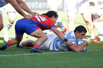 Ignacio Ruiz marca su try