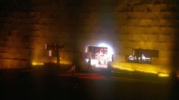 Pink Floyd y una puesta de The Wall en Earls Court, Londres, en agosto de 1980. (Shutterstock)