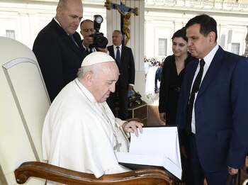El papa Francisco junto al
