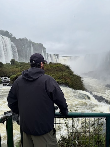 Riccardo Calafiori, de vacaciones en las Cataratas de Iguazú
