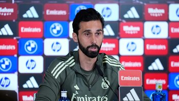 Arbeloa: "Me cuesta pensar que haya algún entrenador que no haga las alineaciones por motivos futbolísticos"