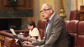 El Congreso da trámite al suplicatorio contra un diputado de Sumar, pero no lo estudiará hasta septiembre