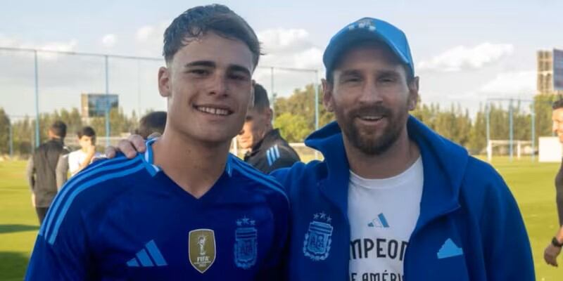 Mateo Silvetti junto a su mentor en el Inter Miami, Lionel Messi