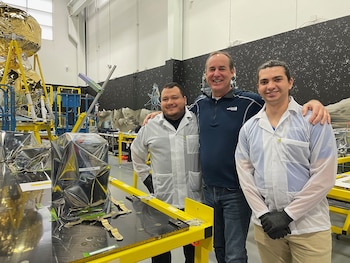 “Este “cubesat” se eyectará de