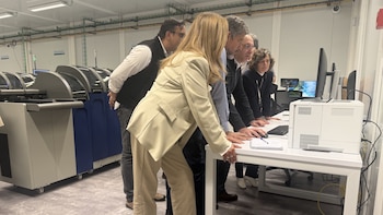 Casa de la Moneda de Portugal inspeccionó la Imprenta Nacional para asumir la producción de pasaportes en Colombia