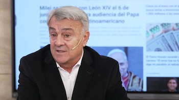 Dólares bajo del colchón: qué