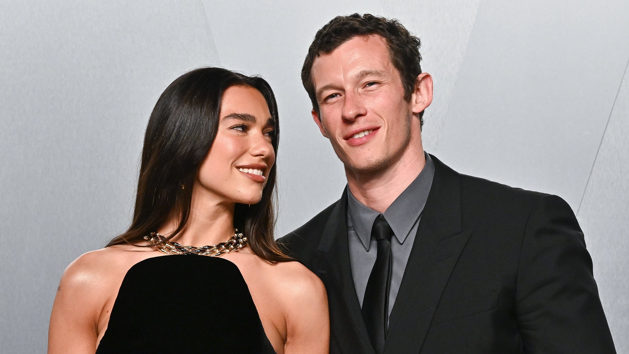 De convertirse en James Bond a su boda con Dua Lipa: Callum Turner habla de todo en su entrevista más personal