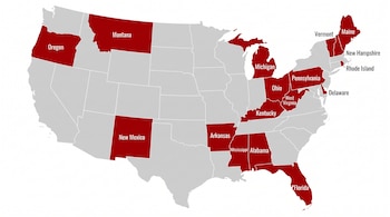 Mapa de Estados Unidos con diecisiete estados resaltados en rojo y sus nombres visibles.
