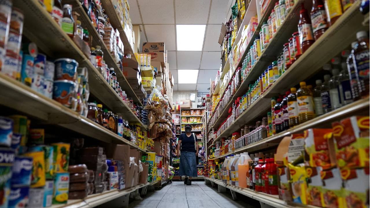 Hubo cinco provincias donde las variaciones mensuales resultaron inferiores al promedio nacional. Se destacó Río Negro, donde los precios subieron 2,1% en abril (Reuters)