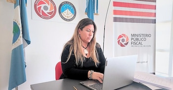 policía abuso Neuquén