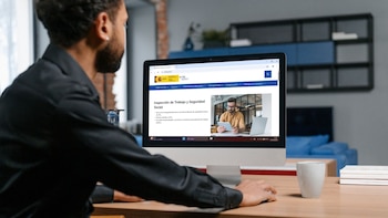 Cómo denunciar a tu empresa ante la Inspección de Trabajo por horas sin pagar o un contrato fraudulento: “No se reconoce directamente una indemnización por despido ni una condena a pagar salarios”