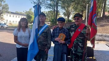 En plena entrega de diploma