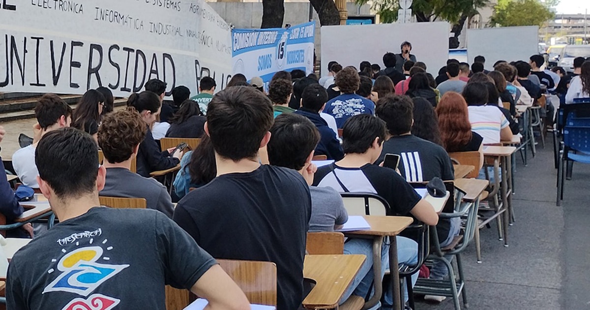 Universidades en Paro: Docentes Exigen Financiamiento y Salarios