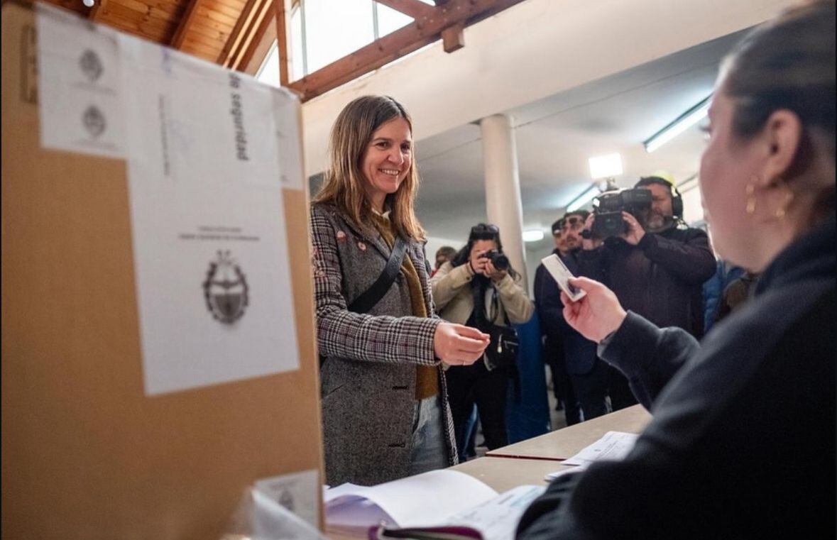 La extitular de Anses enfrenta a Guillermo Montenegro en la quinta sección electoral