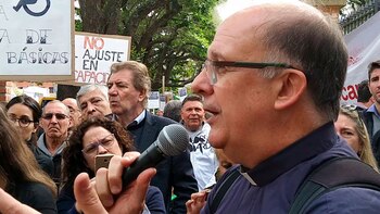 El sacerdote Pablo Molero presentó