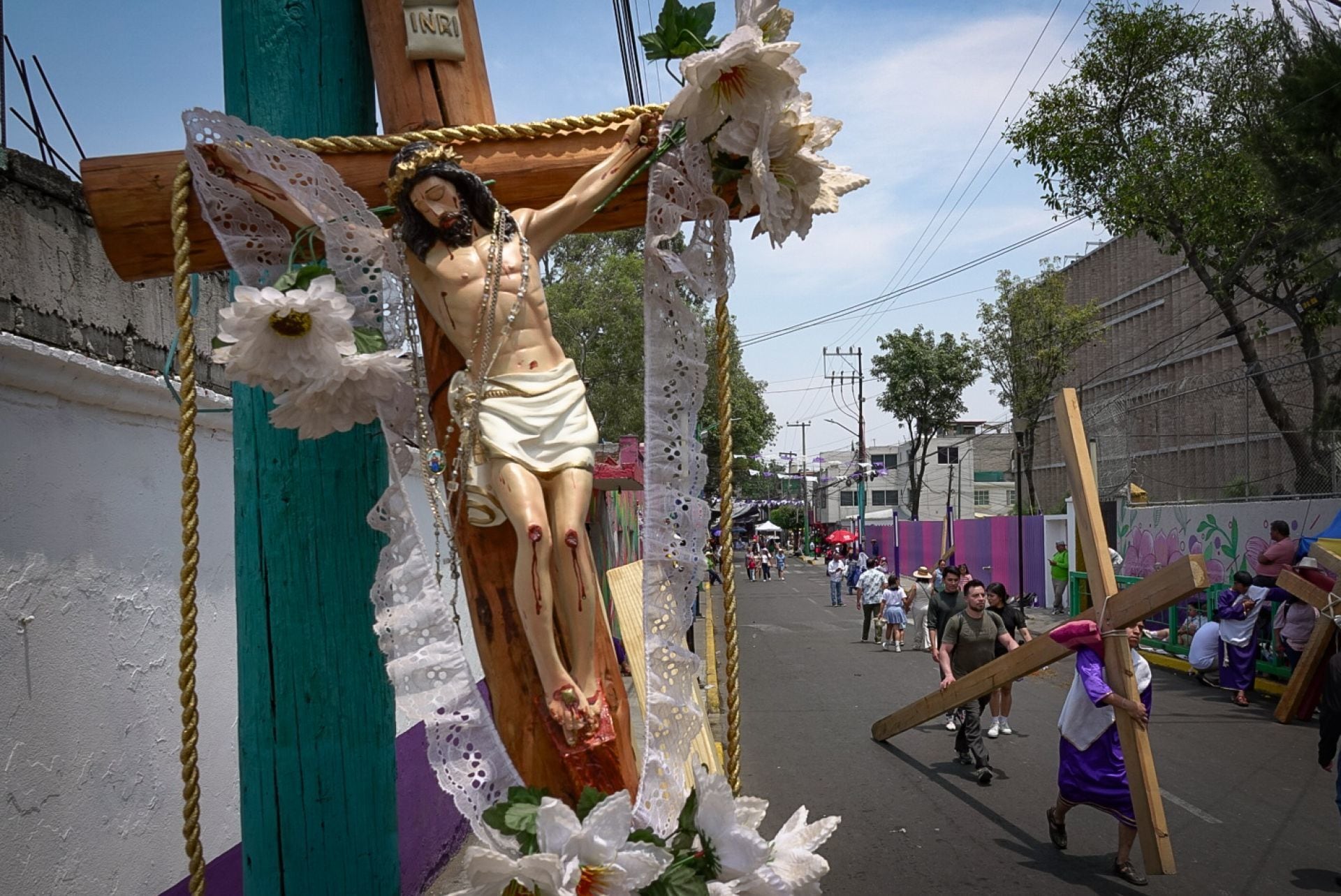 Procesiones, cultos, retiros, recreaciones: durante Semana Santa se conmemora de diferentes maneras la pasión, la muerte y resurrección de Jesucristo (Rogelio Morales / Cuartoscuro.com)