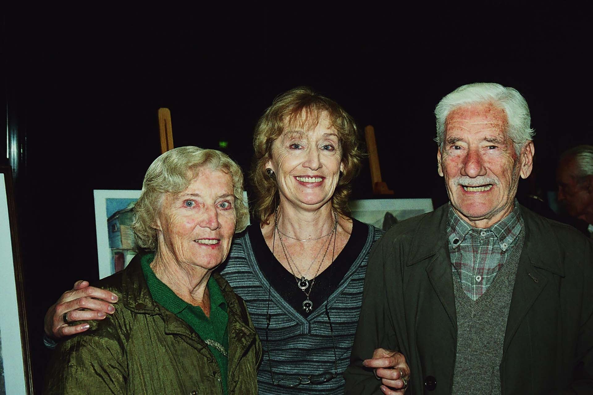 Carmen Hue y Alberto Tintpilver junto a Tina, su hija.