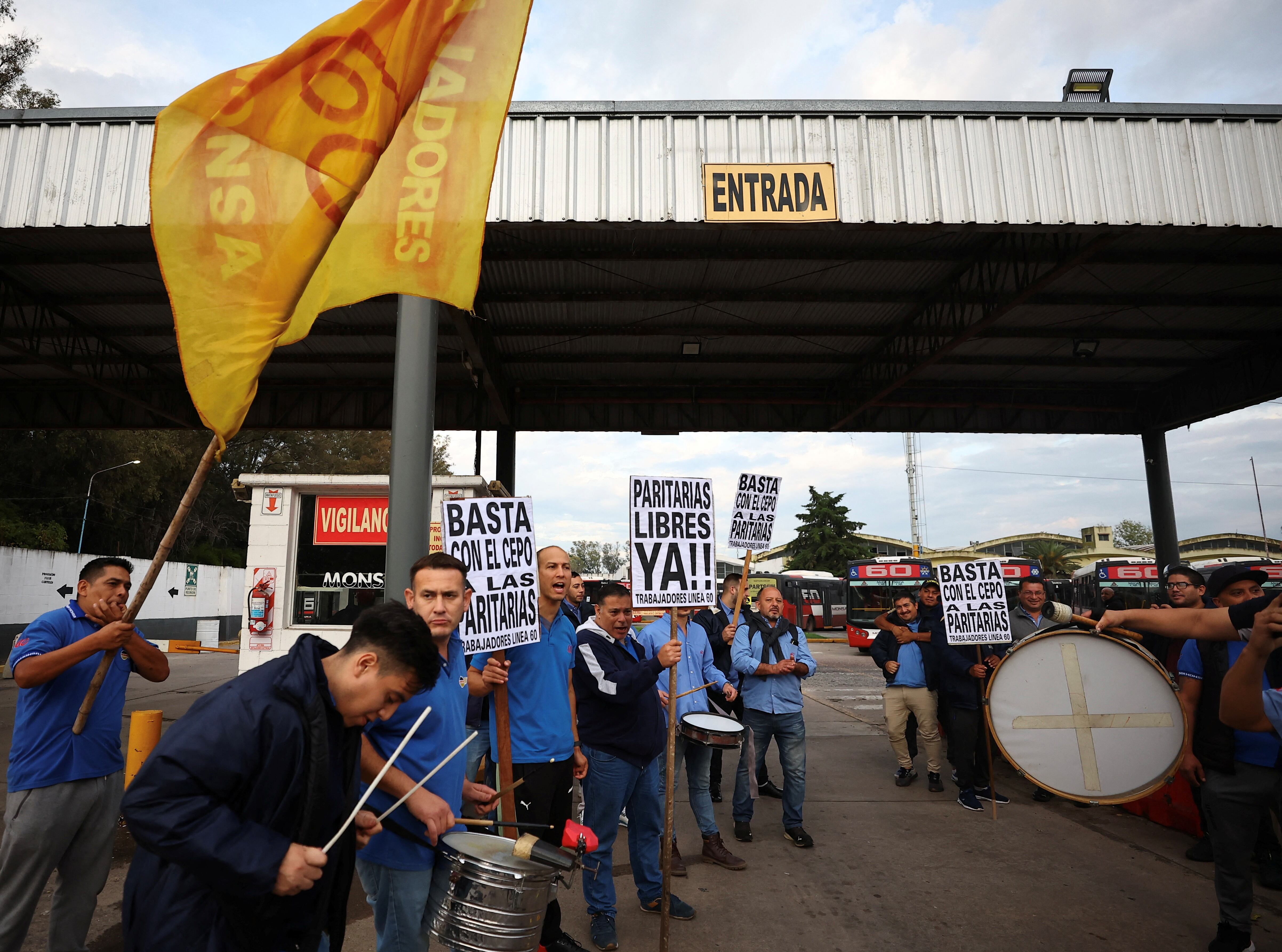 La UTA le puso fecha al paro de colectivos si las empresas incumplen con los sueldos y el aguinaldo